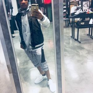 Meet your Posher, Jamani